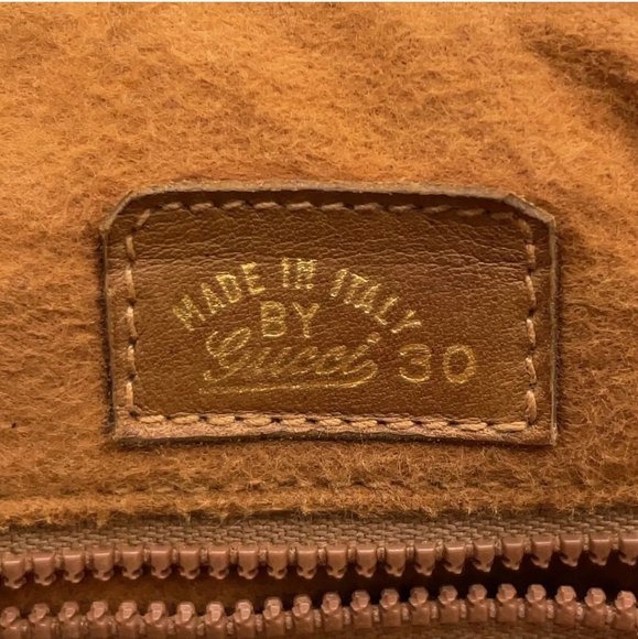 Authentic Gucci Crossbody in Micro GG Supreme Canvas and Leather - Picture 12 of 16